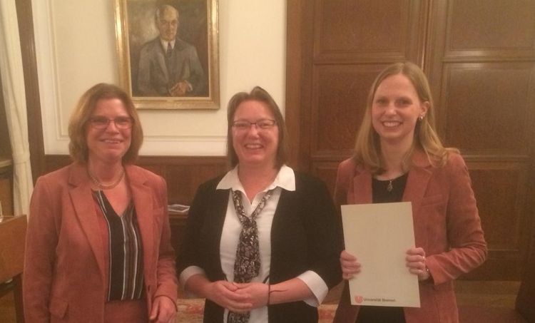 Senatorin Kristina Vogt, Alexandra Pehlken und Merle Heyken