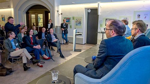 Nach einer Diskussionsrunde fand ein lebhafter Austausch mit den Gästen im Publikum statt. Foto: MARUM – Zentrum für Marine Umweltwissenschaften, Universität Bremen; V.Diekamp