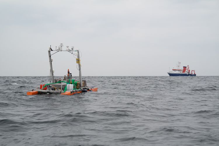 HALOBATES, the autonomous catamaran, in the field [Photo: Lisa Gassen, ICBM]