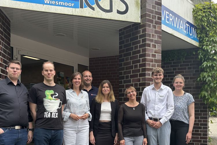 Dr. Lars Mohrhusen beim Ehemaligentag der KGS Wiesmoor Dr. Lars Mohrhusen beim Ehemaligentag der KGS Wiesmoor