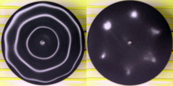 Foto von 2 Chladnischen Klangfiguren. Foto von 2 Chladnischen Klangfiguren.