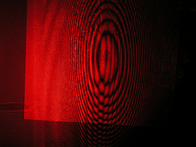 Interferenzmuster am Ausgang eines Michelson Interferometers.
