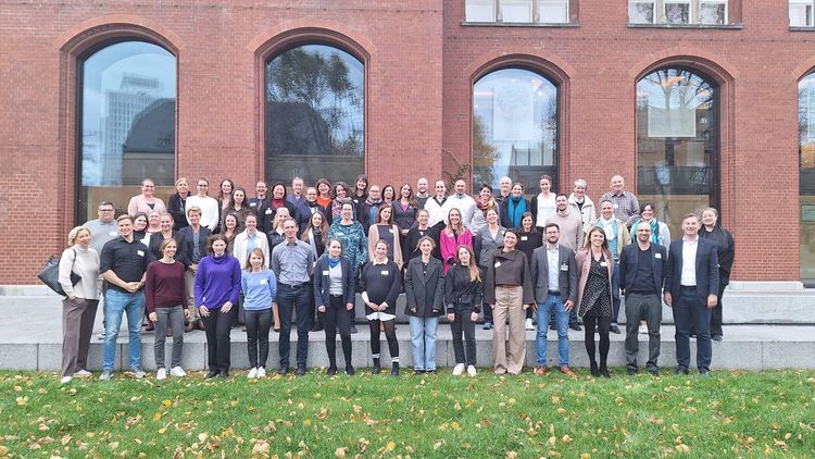 Gruppenbild aller Teilnehmenden des NUM LokS-KS Retreats