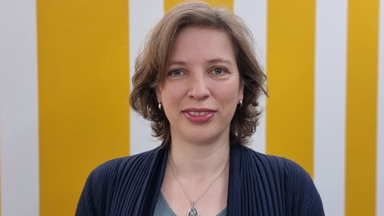 Portrait Christa Weers, Assistant head of the International Office.