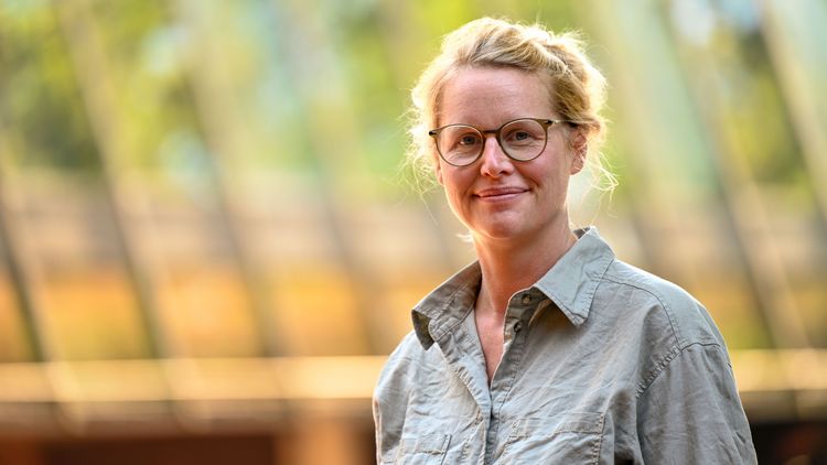 Porträtbild von Silke Laakmann.