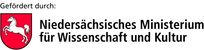 Logo vom Niedersächsischen Ministerium für Wissenschaft und Kultur mit dem Hinweis zur Förderung.