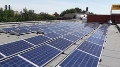 2. Teil der PV-Anlage auf dem Dach von Gebäude W03.