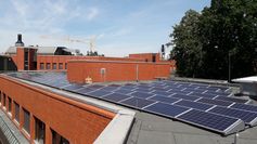 PV-Anlage auf dem Dach von Gegbäude von W04.