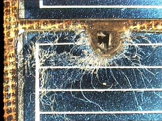 Einschlaege Hubble Solarpanele