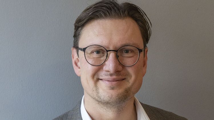 Portrait of Mark Schweda