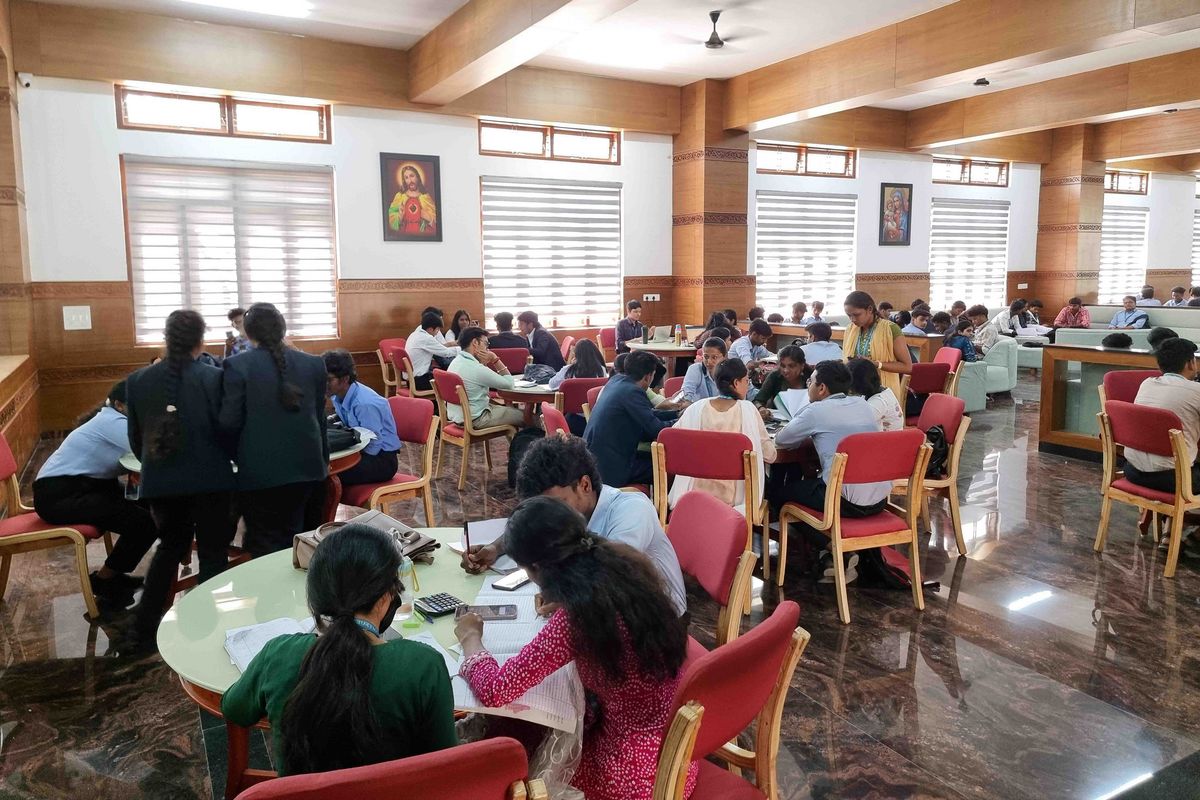 Studierende Kristu Jayanti College