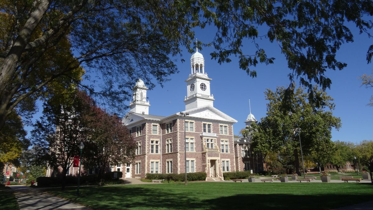 Old Main an der University of South Dakota 