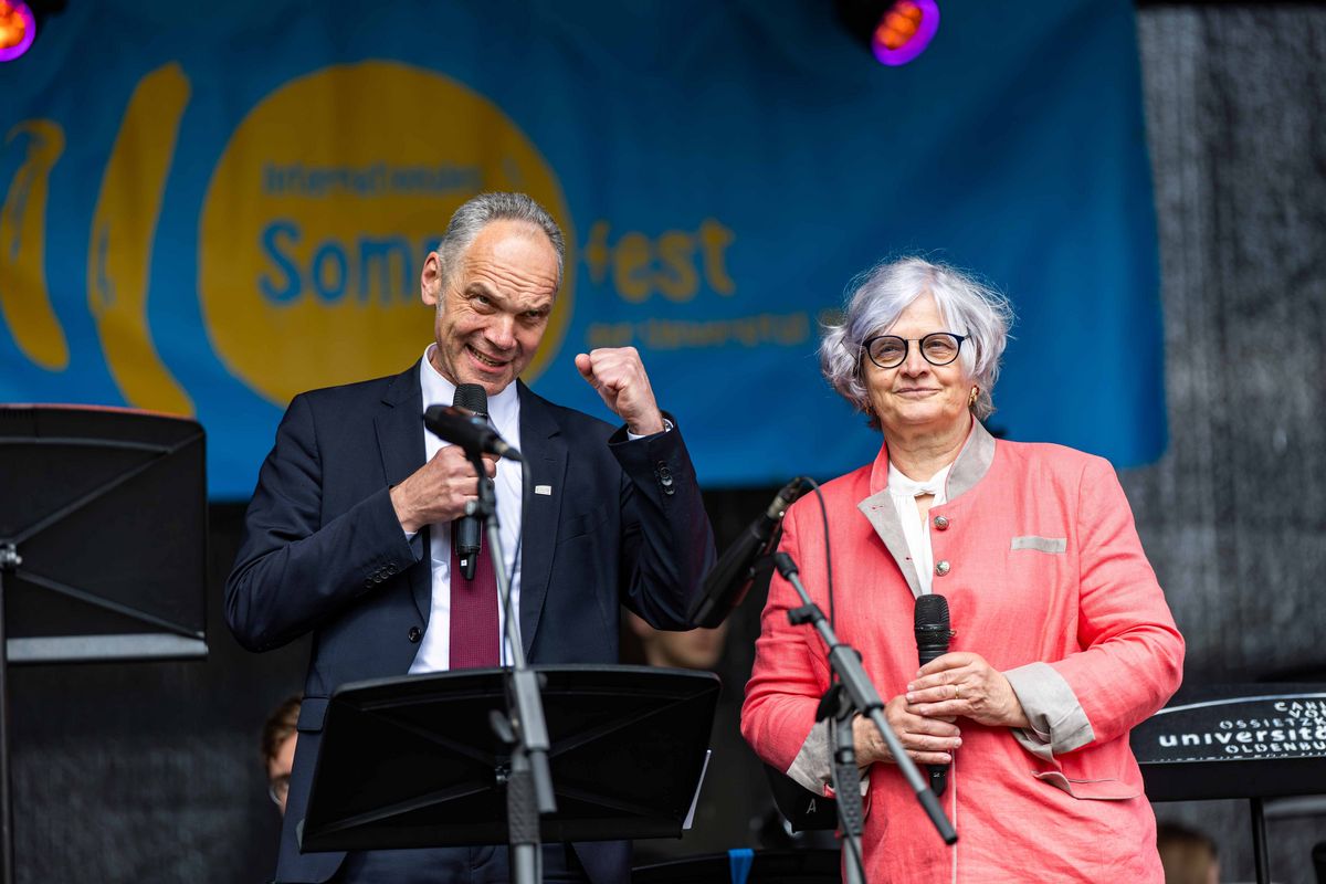 	Eröffnungsrede durch Prof. Dr. Ralph Bruder und Prof. Dr. Katharina Al-Shamery 