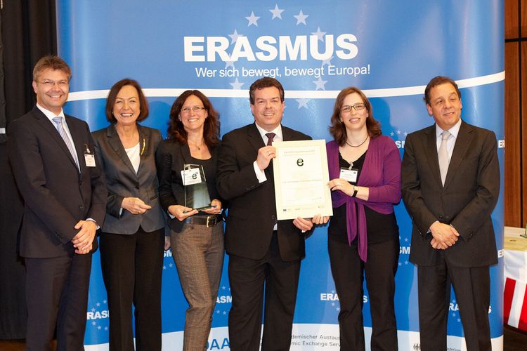 Foto mit Christian Stertz (BMBF), Prof. Dr. Margret Wintermantel (DAAD), Jenka Schmidt (ISO), Prof. Dr. Andreas Stein (Uni Oldenburg), Christa Weers (ISO) and Xavier Prats Monné (Europäische Kommission)