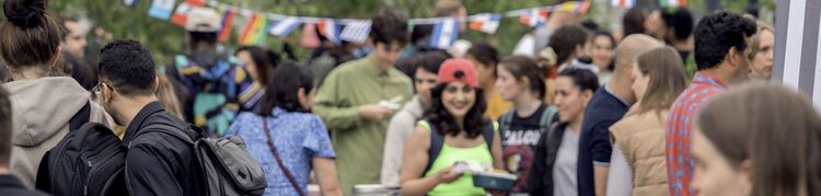 Internationales Sommerfest Besuchende des Sommerfestes 2023