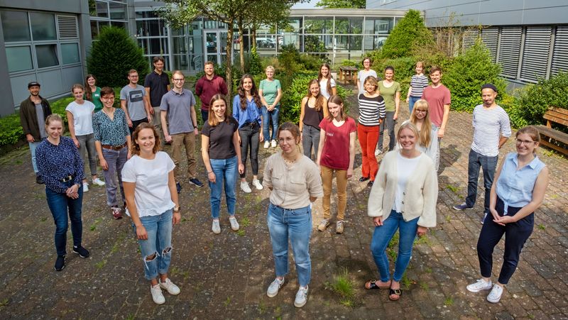 Gruppenbild im Innenhof.