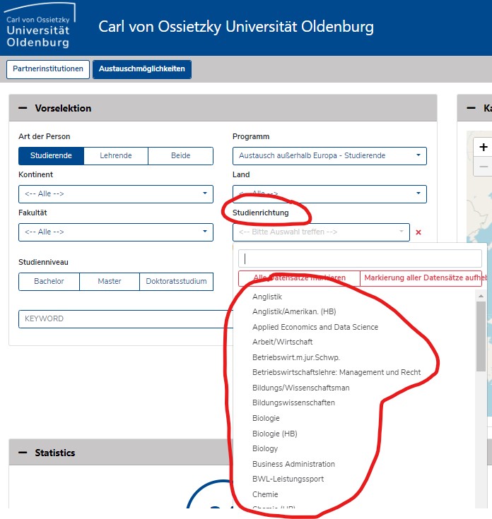 Mobility Online Screenshot der Datenbank "Mobility Online" mit der Überschrift "Austauschmöglichkeiten". Ein roter Rahmen umgibt das Dropdown-Menü "Studienrichtung", das zur Auswahl einer Studienrichtung auffordert. Unterhalb des Menüs sind verschiedene Studienrichtungen aufgelistet, darunter Anglistik/Amerikan (HB), Applied Economics and Data Science und Betriebswirtschaftslehre.