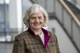 Portrait Prof. Dr. Katharina Al-Shamery, Vizepräsidentin für Akademische Karrierewege, Chancengleichheit und Internationales