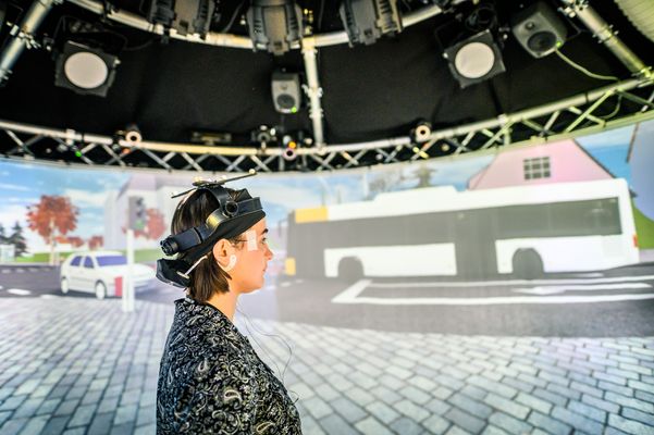 Foto: UOL mohssen assanimoghaddam, Hörtech